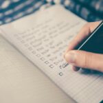 Abfahrt-Checkliste zum Ausdrucken Foto von Glenn Carstens-Peters auf Unsplash
