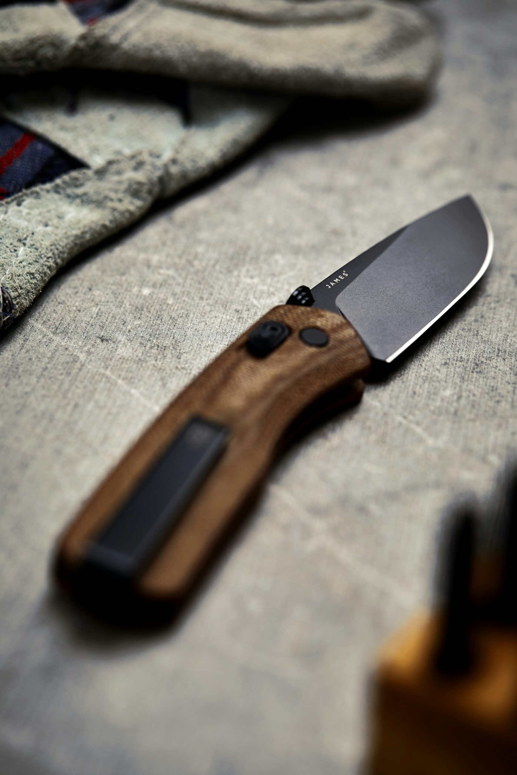 Outdoor-Messer für Camping und Survival Foto von Scott Warman auf Unsplash